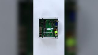 Mini PC do processador Intel Core I5 ​​8305G com 2 LAN 1 VGA 2 HD-MI RS232 COM 2 para a fábrica